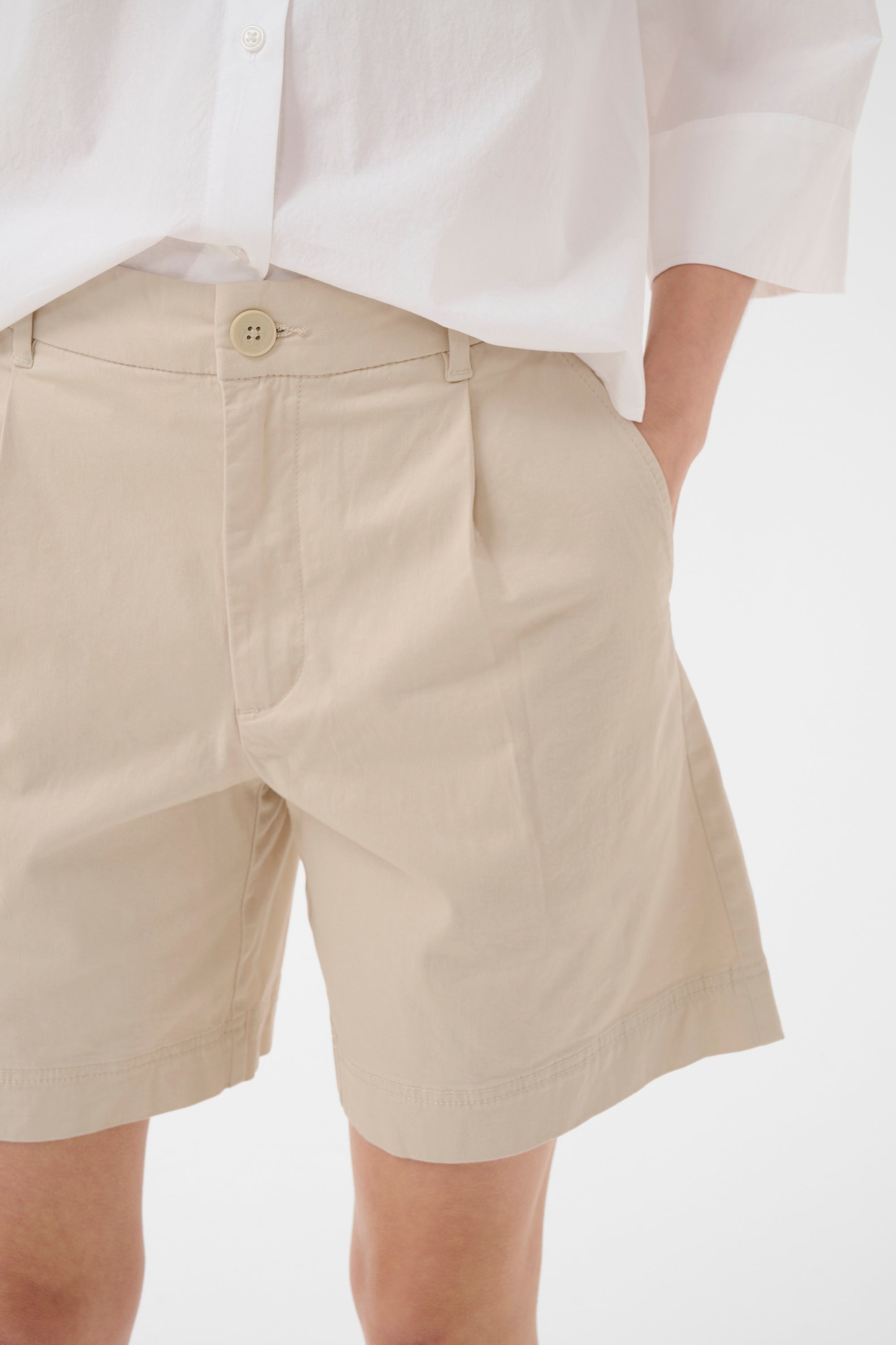 Bonnie Short - FRENCH OAK