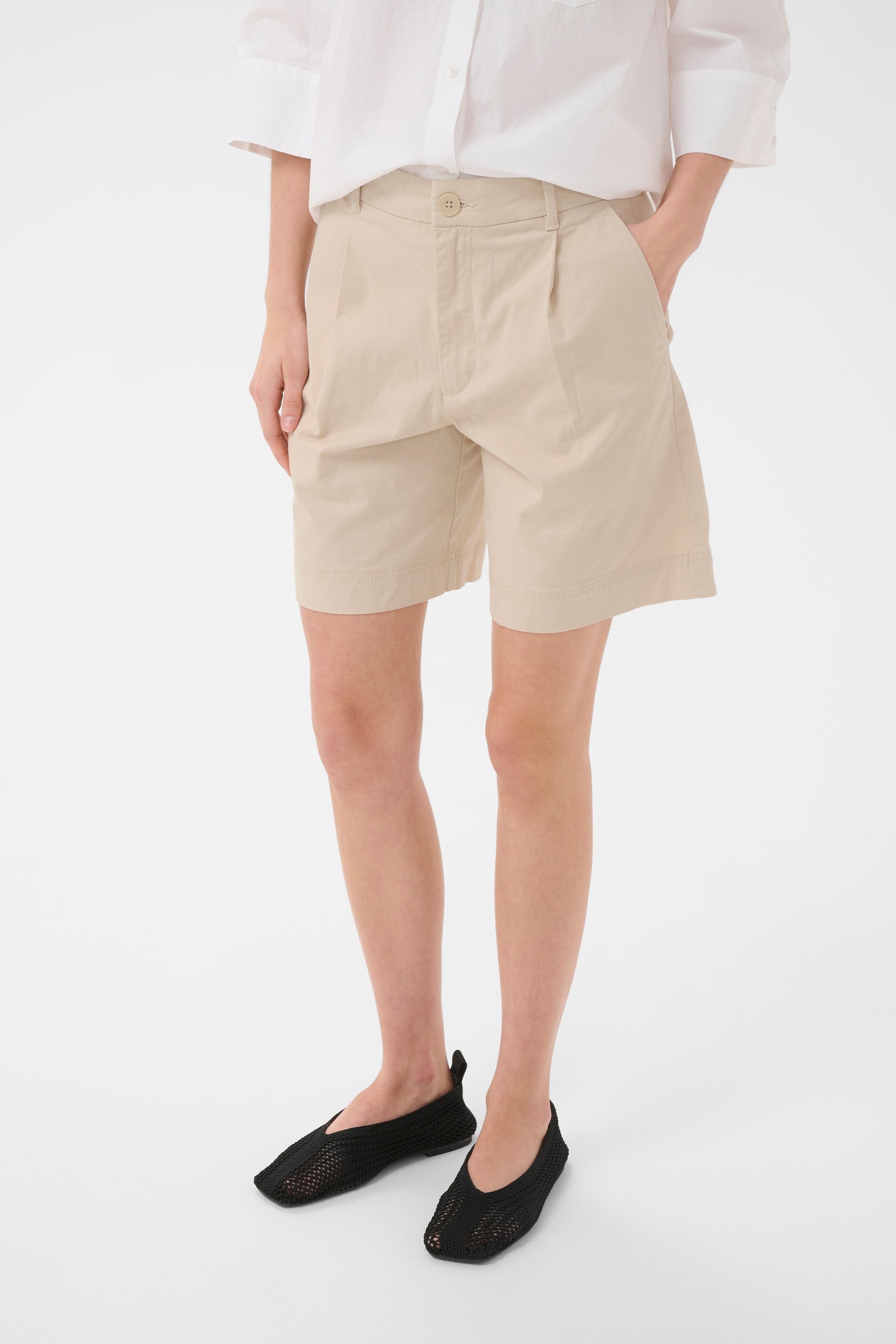 Bonnie Short - FRENCH OAK